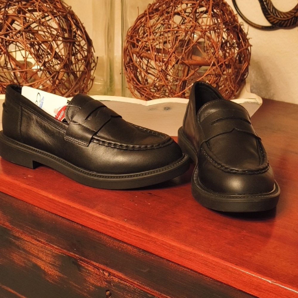 Aqua Black Leather Loafers